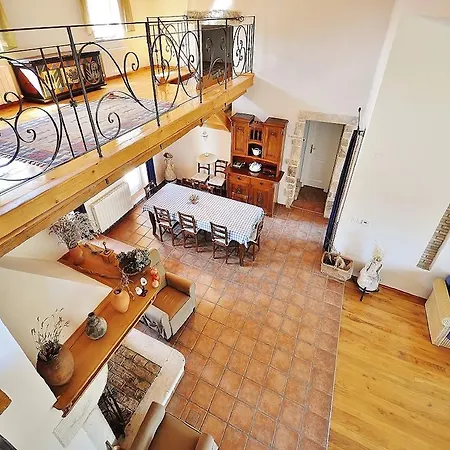 Istrian Holiday 177 度假居 *